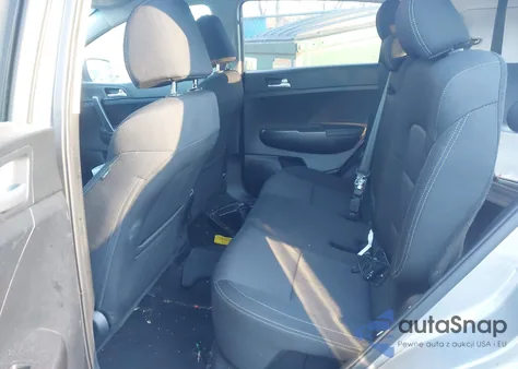 2021 Kia Sportage Lx z USA, uszkodzony, nr VIN KNDPMCAC2M7939869